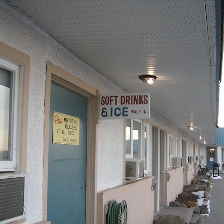 Parkway Motel & European Lodges Pincher Creek Dış mekan fotoğraf